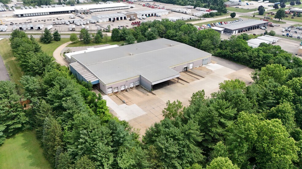 4100 Congress Pky, Richfield, OH à louer - Photo de l’immeuble – Image 1 sur 9
