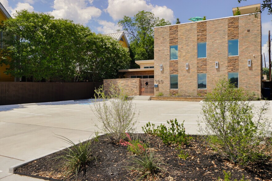 900 W North Loop Blvd, Austin, TX à vendre - Photo de l’immeuble – Image 3 sur 52