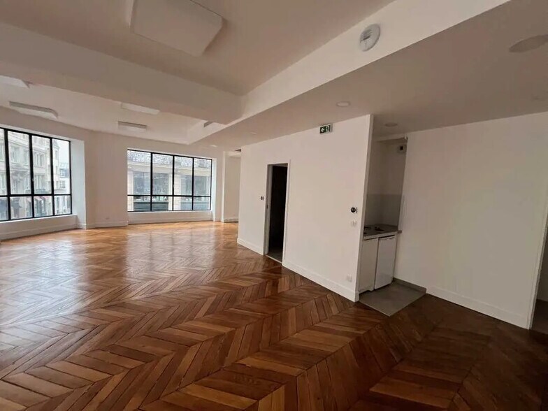 2 Rue D'Uzes, Paris à louer - Photo de l’immeuble – Image 3 sur 12