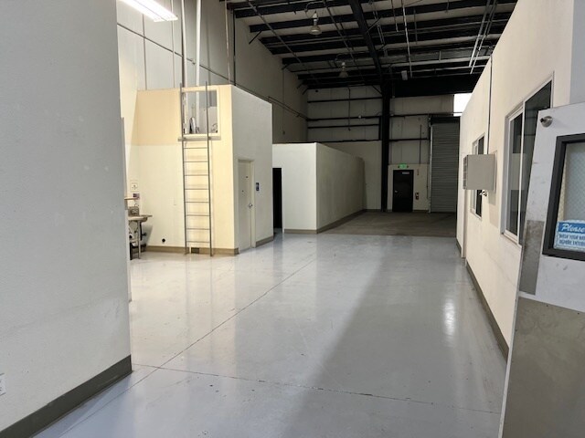 503 Bangs Ave, Modesto, CA à louer - Photo de l’immeuble – Image 3 sur 13