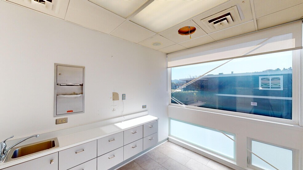 141 Camino Alto, Mill Valley, CA à louer - Photo de l’immeuble – Image 2 sur 13