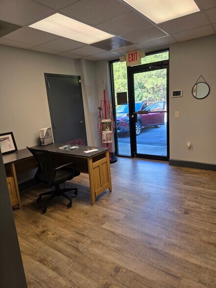 6020 Parkway North Dr, Cumming, GA à louer - Photo de l’immeuble – Image 2 sur 8