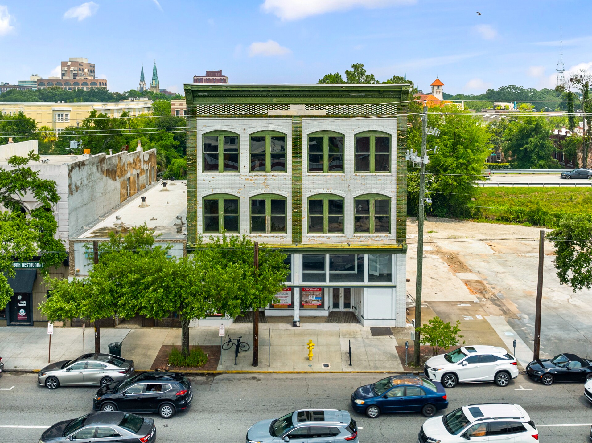 408-410 Martin Luther King Jr Blvd, Savannah, GA à louer Photo de l’immeuble– Image 1 sur 27