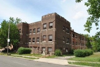 Plus de détails pour 1835 Noble Rd, East Cleveland, OH - Logement à vendre