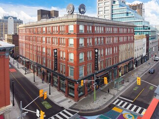 Plus de détails pour 1 King St W, Kitchener, ON - Local commercial à louer