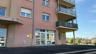 Plus de détails pour Local d'activités à louer