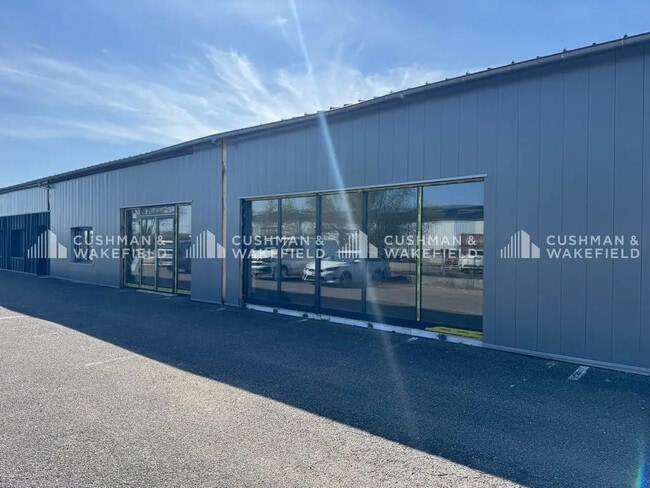Plus de détails pour Local d’activités à vendre
