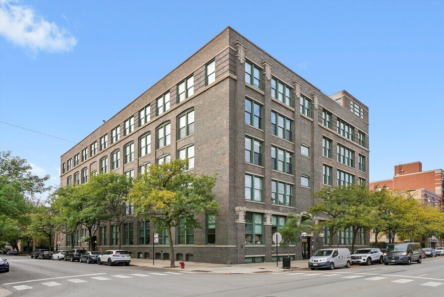 1327 W Washington Blvd, Chicago, IL à louer - Photo de l’immeuble – Image 1 sur 122