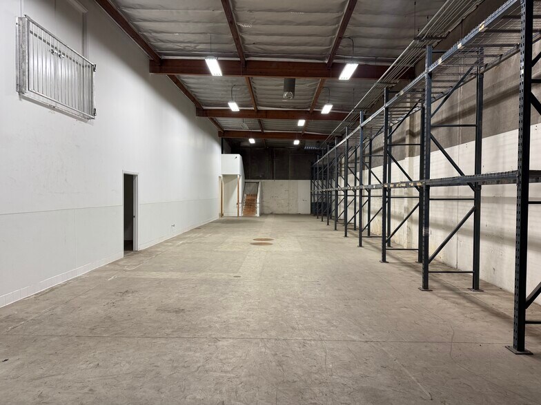 125 Selandia Ln, Carson, CA à vendre - Photo intérieure – Image 2 sur 13