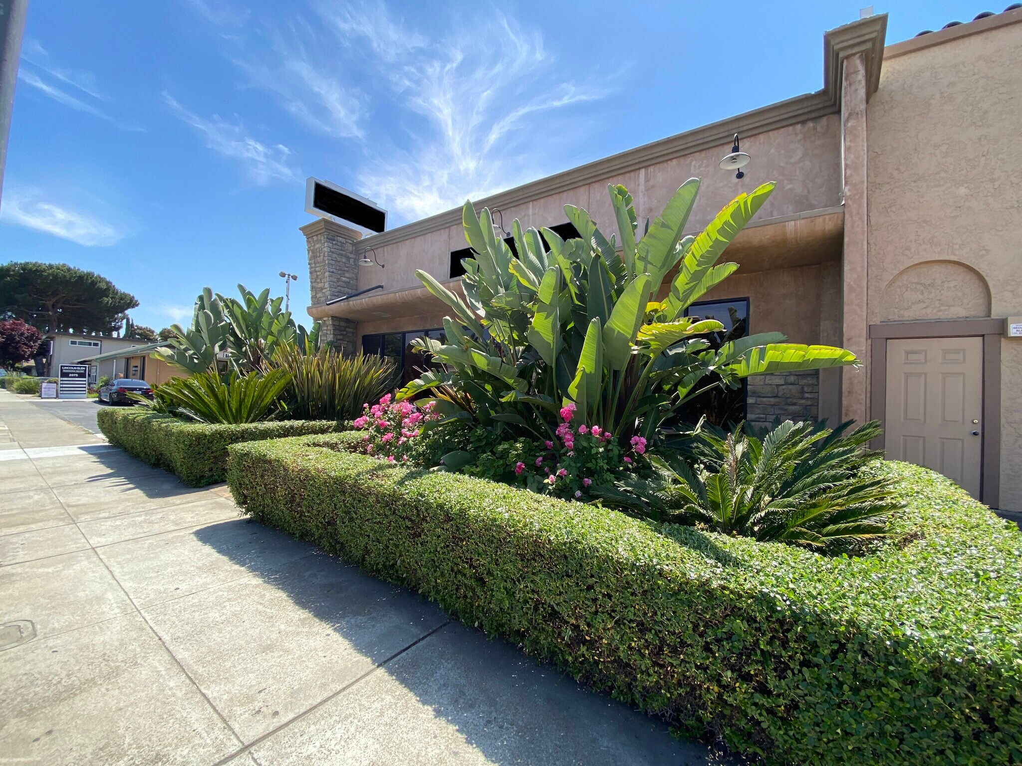 2061 Lincoln Ave, San Jose, CA à louer Photo de l’immeuble– Image 1 sur 30