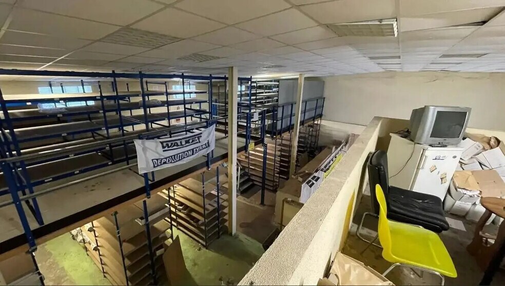 Local d'activités dans Chambourcy à vendre - Photo intérieure – Image 1 sur 5