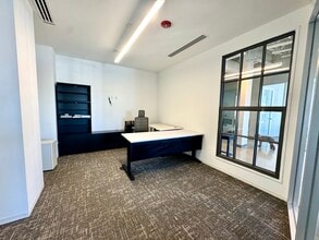 660 Pennsylvania Ave SE, Washington, DC à louer Photo intérieure– Image 2 sur 16