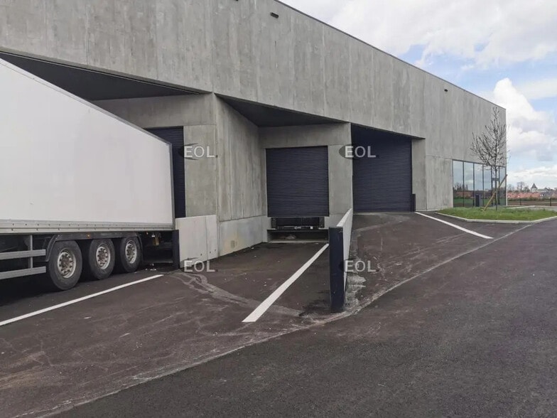 Local d’activités dans Seclin à louer - Photo de l’immeuble – Image 2 sur 8