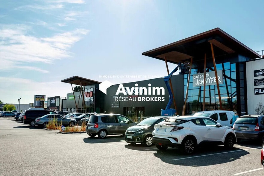 Local commercial dans Mérignac à louer - Photo de l’immeuble – Image 1 sur 5