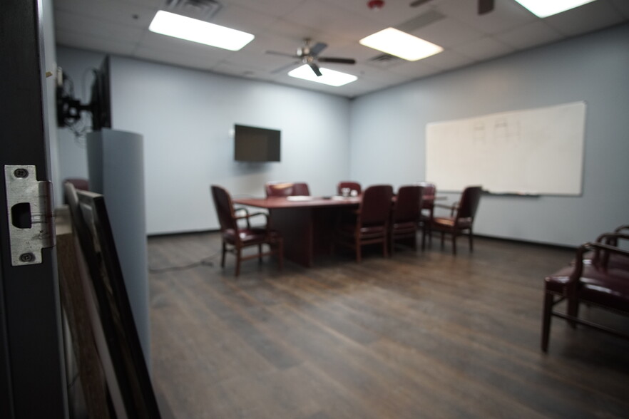 615 W Wilshire Blvd, Oklahoma City, OK à louer - Photo intérieure – Image 3 sur 20