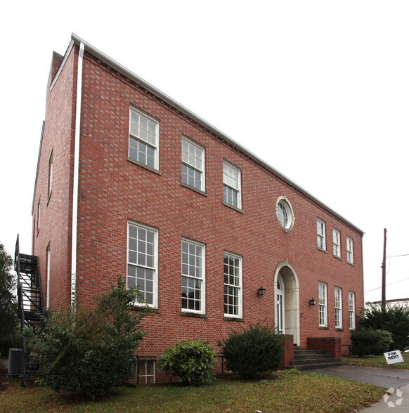 1 S Salisbury St, Lexington, NC à louer - Photo principale – Image 1 sur 5