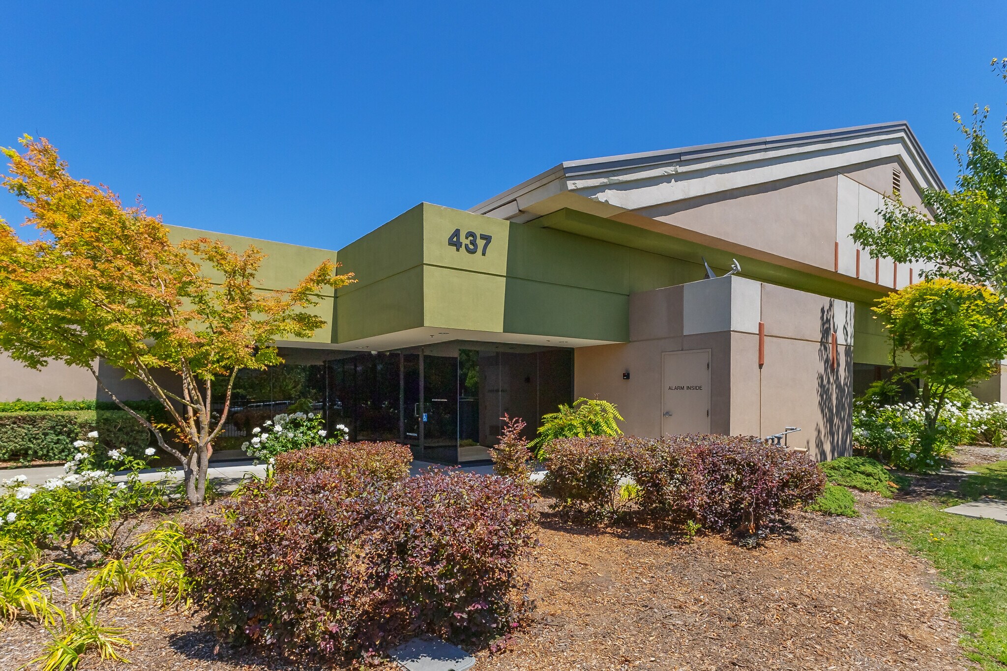 437 Aviation Blvd, Santa Rosa, CA à vendre Photo de l’immeuble– Image 1 sur 13