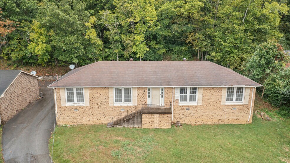 Bellevue Value-Add Portfolio portefeuille de 7 biens à vendre sur LoopNet.fr - Photo de l’immeuble – Image 2 sur 11