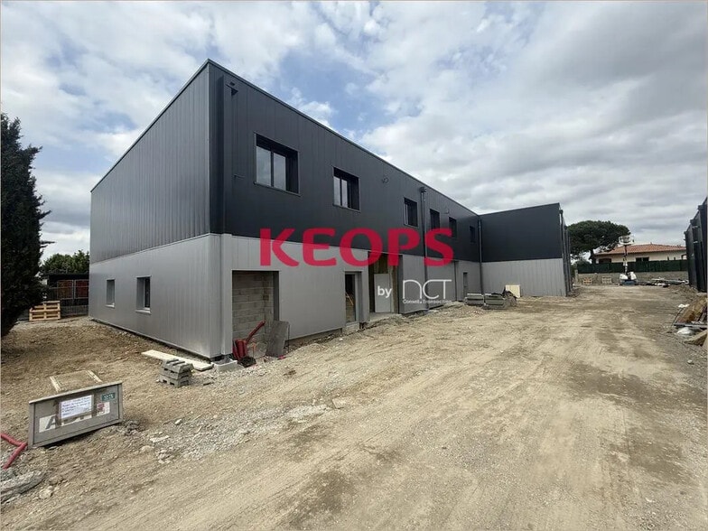Local d’activités dans Cugnaux à louer - Photo de l’immeuble – Image 3 sur 12