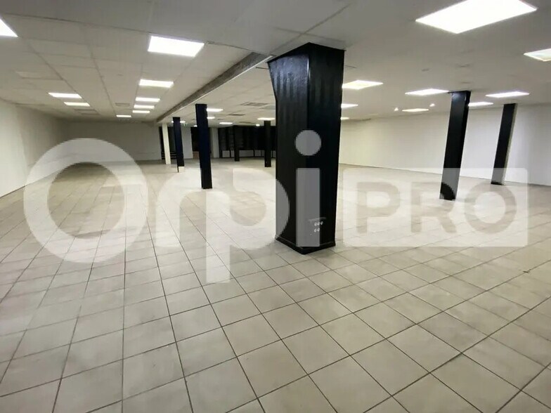 Local commercial dans Le Havre à vendre - Photo de l’immeuble – Image 2 sur 4