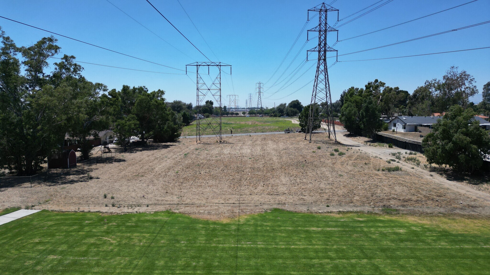 0 Ponderosa Avenue Ave, Fontana, CA à vendre Photo principale– Image 1 sur 15