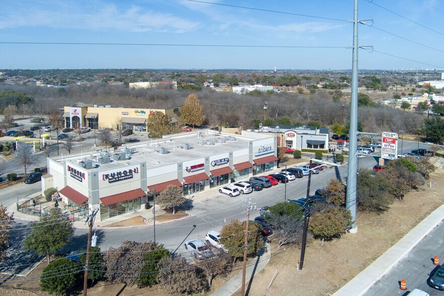 8803 Highway 151, San Antonio, TX à vendre - Photo de l’immeuble – Image 2 sur 4