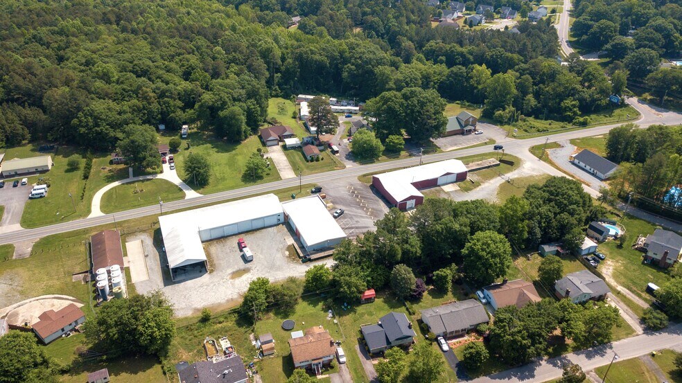 3507 Dallas High Shoals Hwy, Dallas, NC à vendre - Photo de l’immeuble – Image 2 sur 5