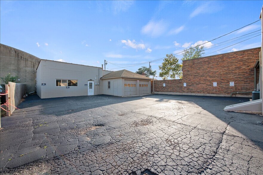 322 Hamilton St, Geneva, IL à vendre - Photo de l’immeuble – Image 2 sur 29