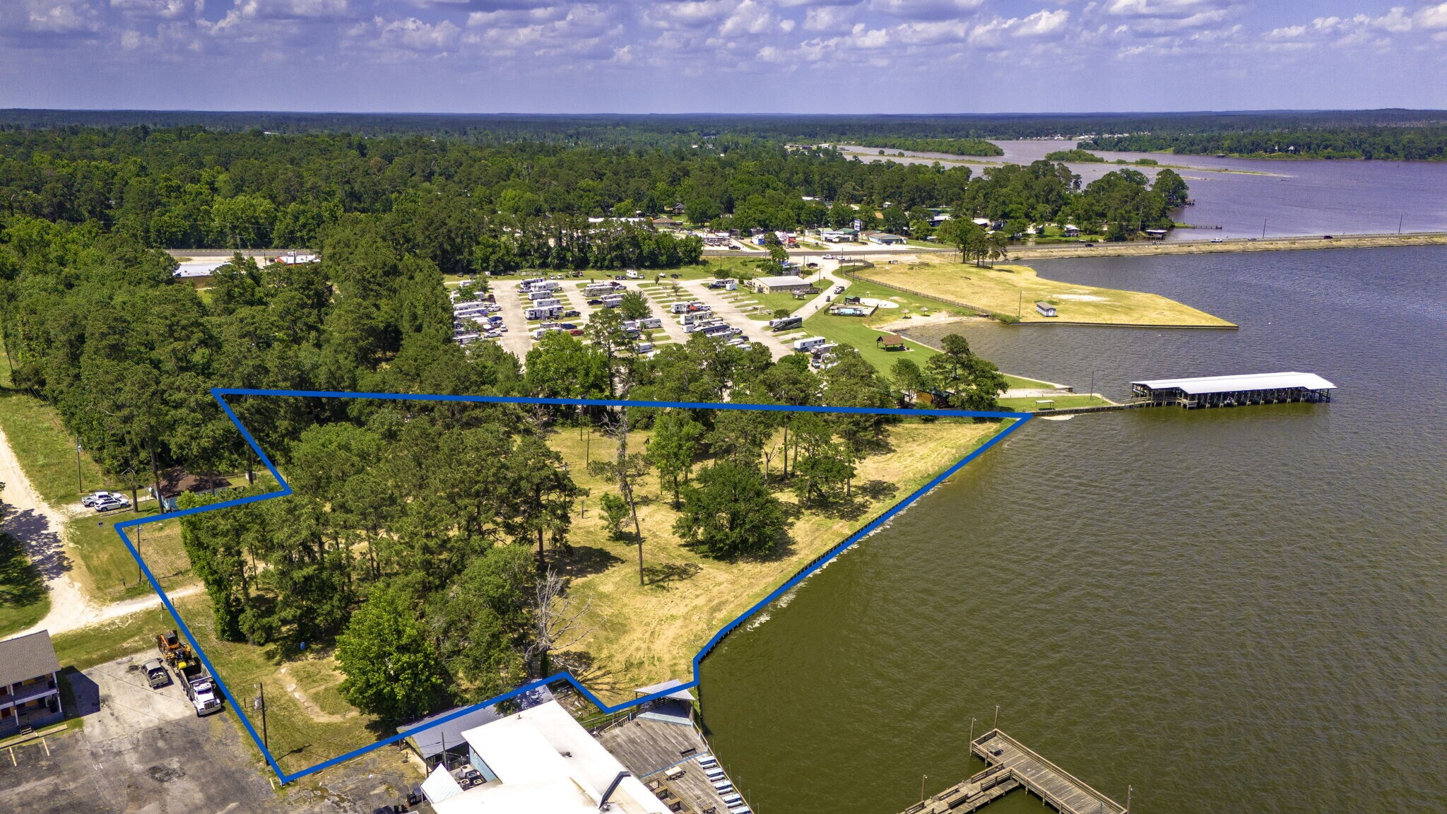 000 Shawnee Dr, Onalaska, TX à vendre Photo principale– Image 1 sur 7