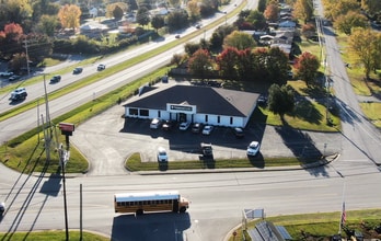 931 Old Smithville Rd, McMinnville, TN à louer Photo intérieure– Image 1 sur 2