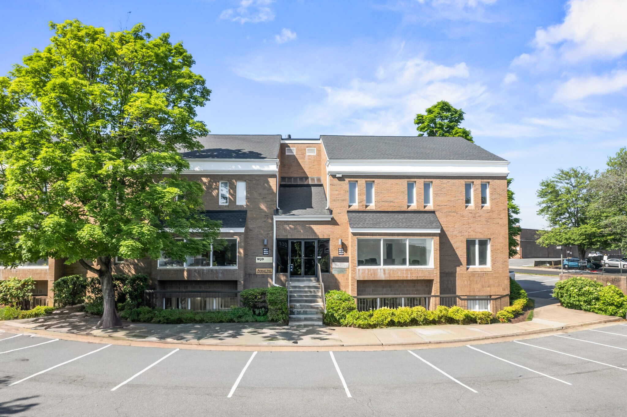 3859-3871 Plaza Dr, Fairfax, VA à vendre Photo de l’immeuble– Image 1 sur 25