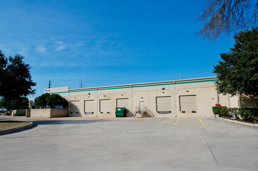 6406 Burleson Rd, Austin, TX à louer - Photo de l’immeuble – Image 3 sur 4