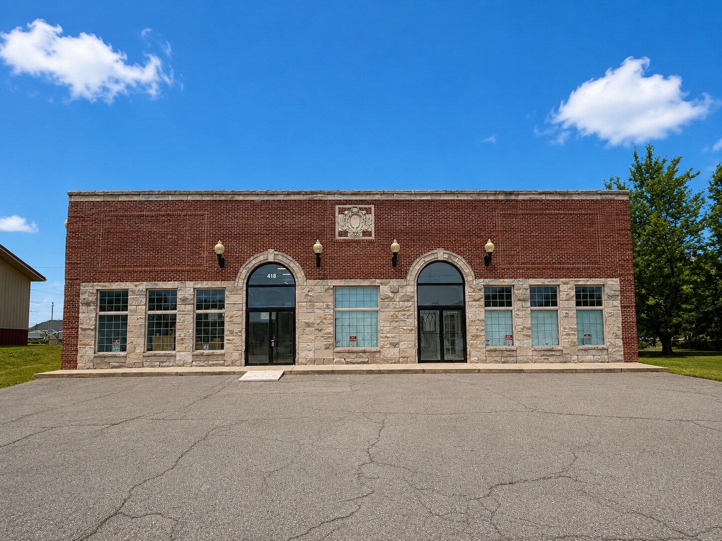 418 E 3rd St, Marion, IN à vendre Photo de l’immeuble– Image 1 sur 16