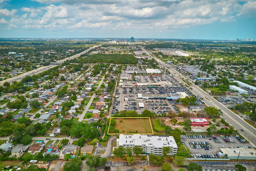 0 61st Avenue Ave, Hollywood, FL à vendre - Photo principale – Image 1 sur 5
