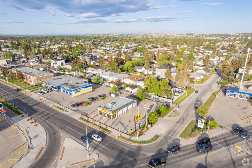 905 37th St SW, Calgary, AB à louer - Aérien – Image 3 sur 5