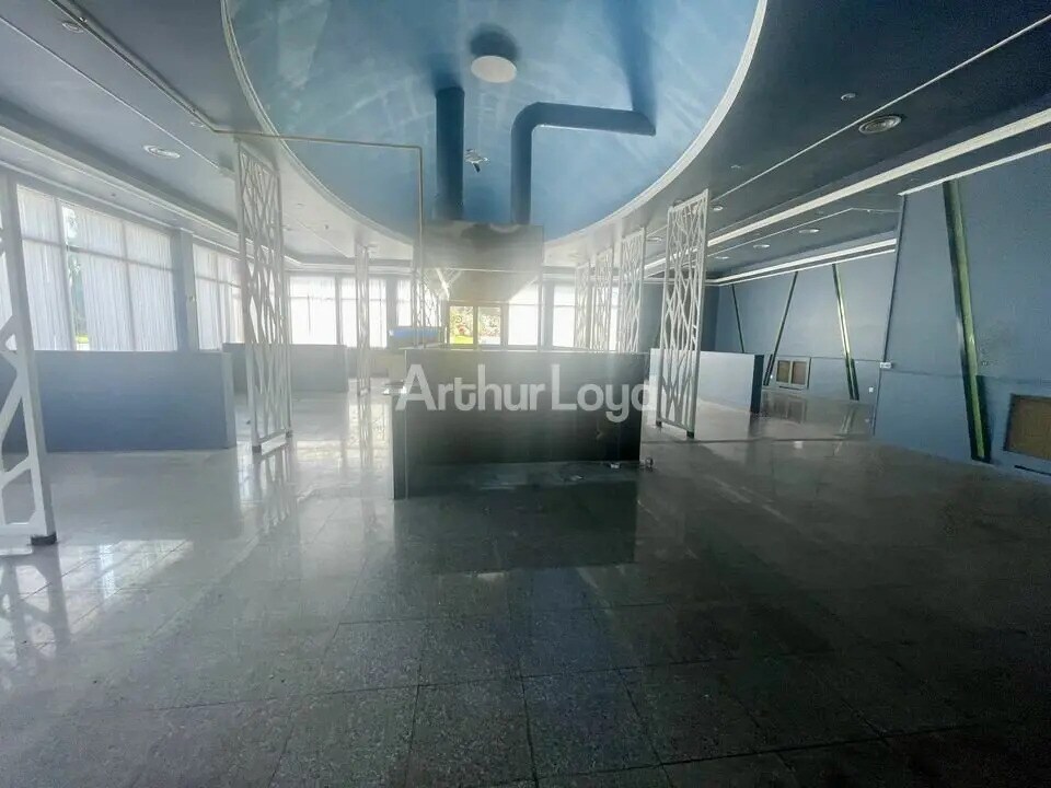 Local commercial dans Reims à louer Photo intérieure– Image 1 sur 8