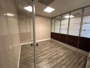 7551 Wiles Rd, Coral Springs, FL à louer Photo intérieure– Image 2 sur 12