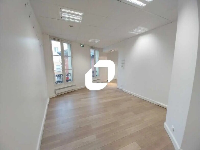 Bureau dans Saint-Germain-en-Laye à louer - Photo de l’immeuble – Image 2 sur 5
