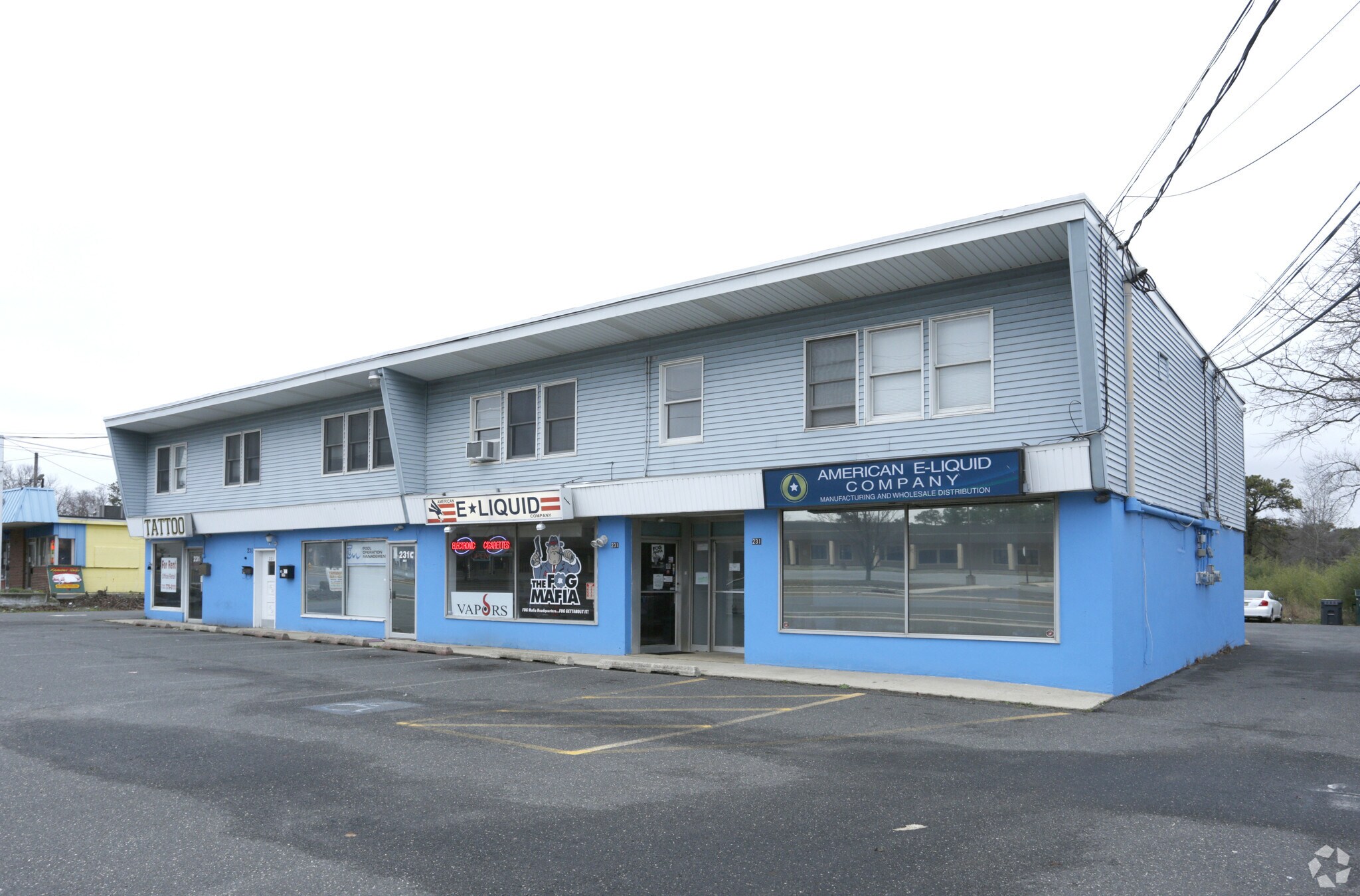 231 Chambers Bridge Rd, Brick, NJ à louer Photo principale– Image 1 sur 9