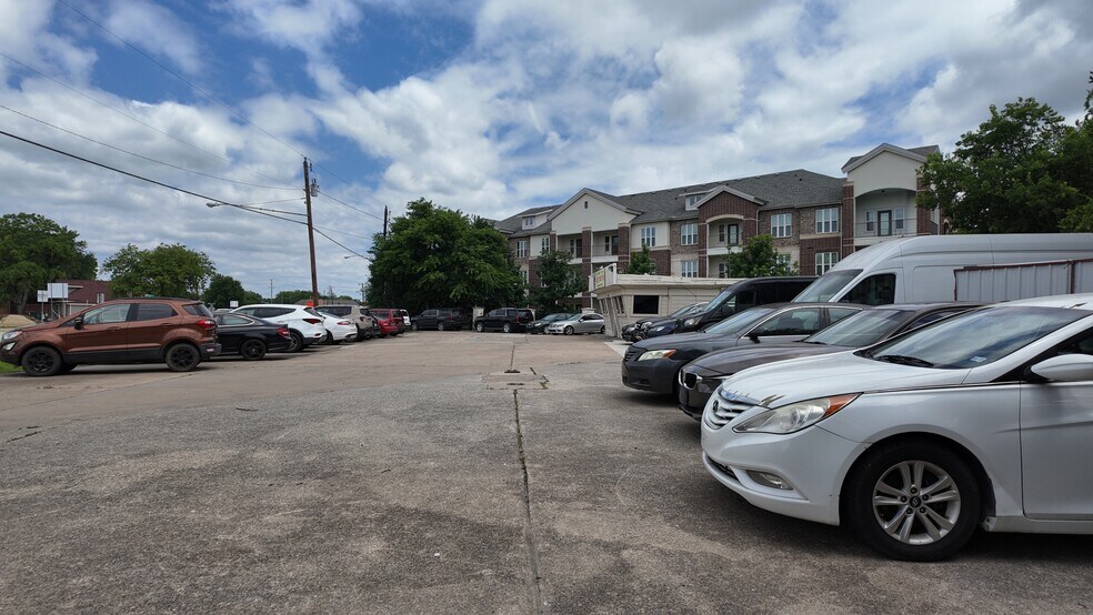 1503 S McDonald St, McKinney, TX à vendre - Photo de l’immeuble – Image 3 sur 11