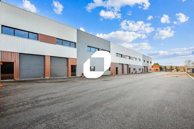 Plus de détails pour Bureau, Local d'activités à louer