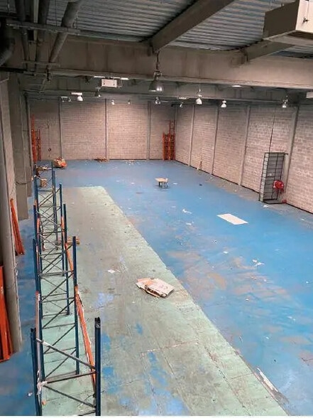 Local d’activités dans Le Blanc-Mesnil à louer - Photo intérieure – Image 1 sur 8