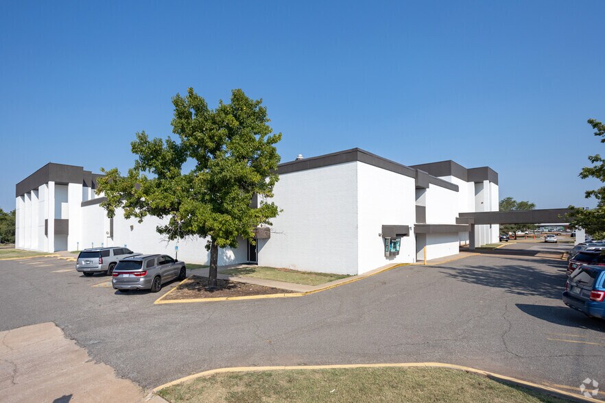 900-950 N Porter Ave, Norman, OK à vendre - Photo de l’immeuble – Image 3 sur 28