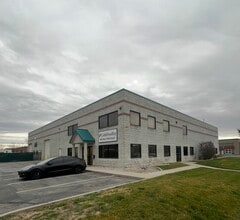 585-597 W 9400 S, Sandy, UT à louer Photo de l’immeuble– Image 1 sur 14