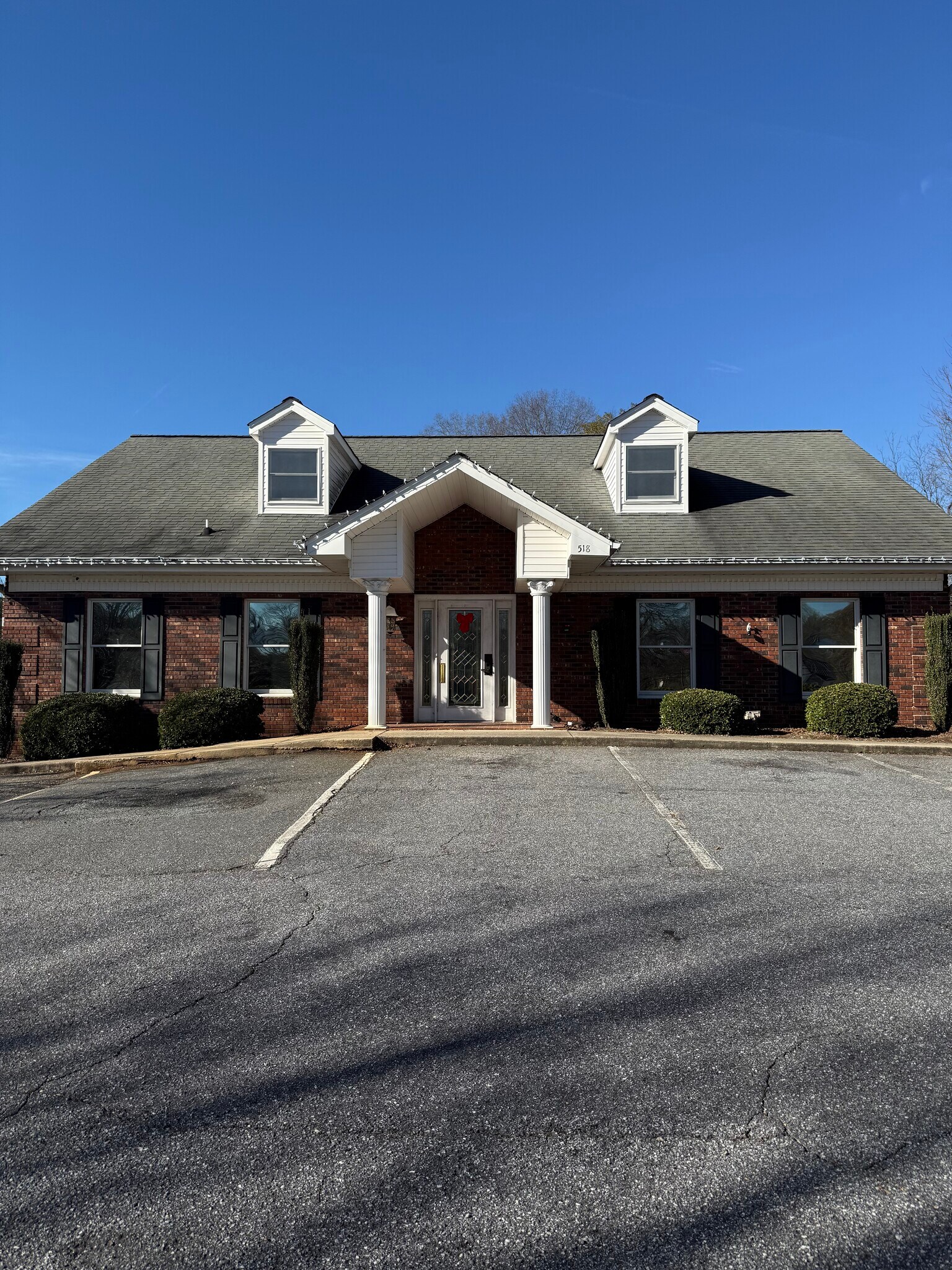 518 4th St SW, Hickory, NC à louer Photo de l’immeuble– Image 1 sur 5