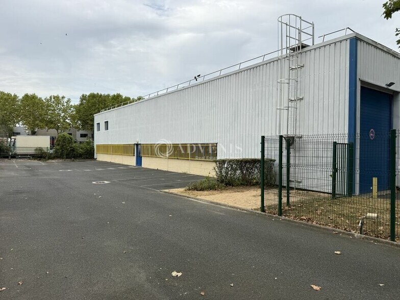 2 Allée Du Clos Des Charmes, Collégien à louer - Photo de l’immeuble – Image 3 sur 9