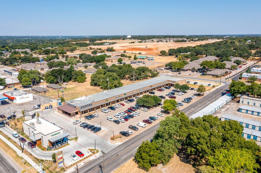 1115 Fort Worth Hwy, Weatherford, TX à louer - Photo de l’immeuble – Image 2 sur 7