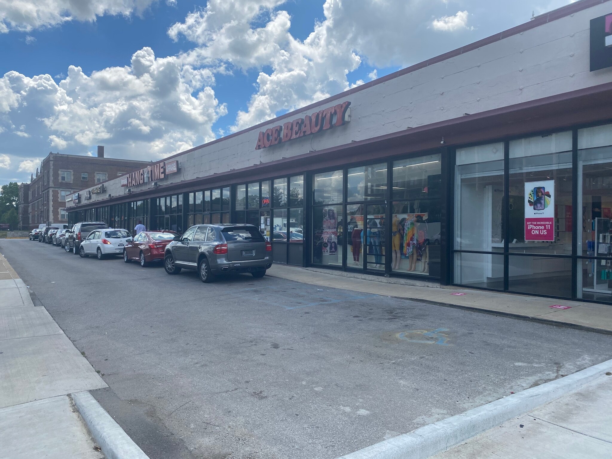 3-25 E 38th St, Indianapolis, IN à louer Photo principale– Image 1 sur 3