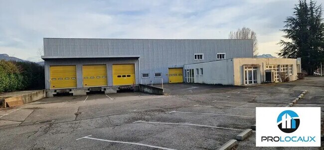 Plus de détails pour Industriel/Logistique à louer