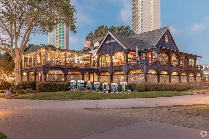 849 W Harbor Dr, San Diego, CA à louer - Photo de l’immeuble – Image 1 sur 16